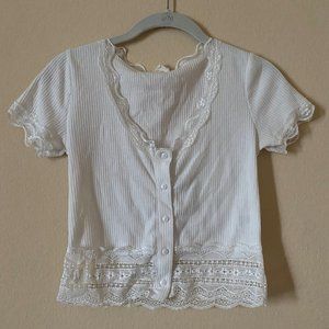 Pretty white cropped shirt